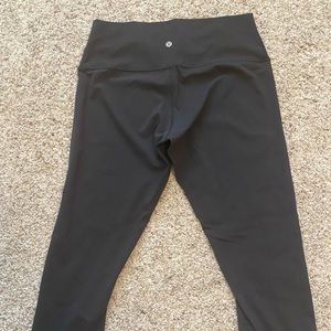 Lulu wonder under leggings